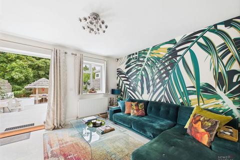 undefined, Clovers Court, Chorleywood, Rickmansworth, WD3 5FD