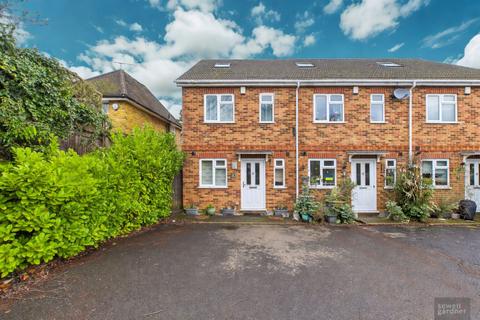 undefined, Clovers Court, Chorleywood, Rickmansworth, WD3 5FD