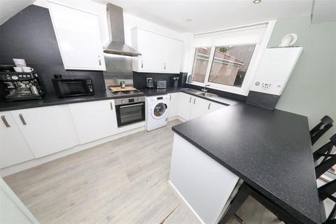 3 bedroom terraced house for sale, Ralston Court, Glenrothes