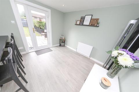 3 bedroom terraced house for sale, Ralston Court, Glenrothes