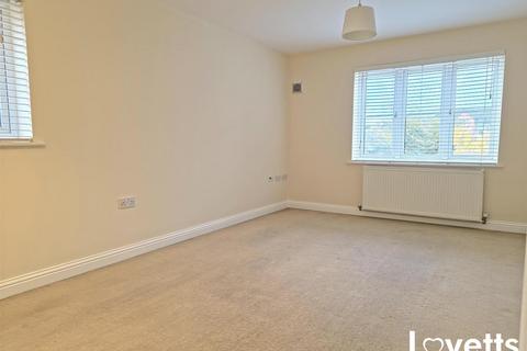2 bedroom flat to rent, Wherry Close, Margate