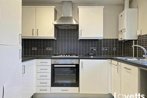 2 bedroom flat to rent, Wherry Close, Margate
