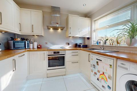 3 bedroom semi-detached house for sale, Collard Road, Willesborough, Ashford TN24