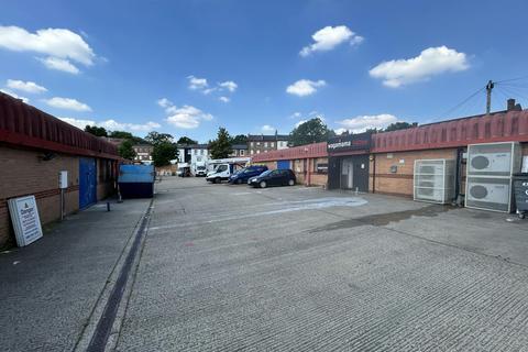 Property to rent, 21 Malham Rd London SE23 1AH