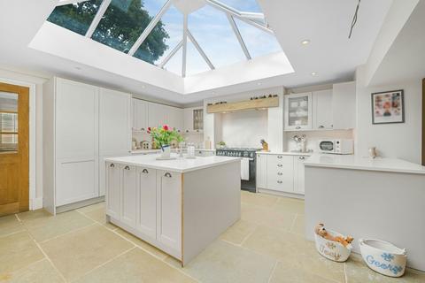 6 bedroom semi-detached house for sale, Caerphilly CF83