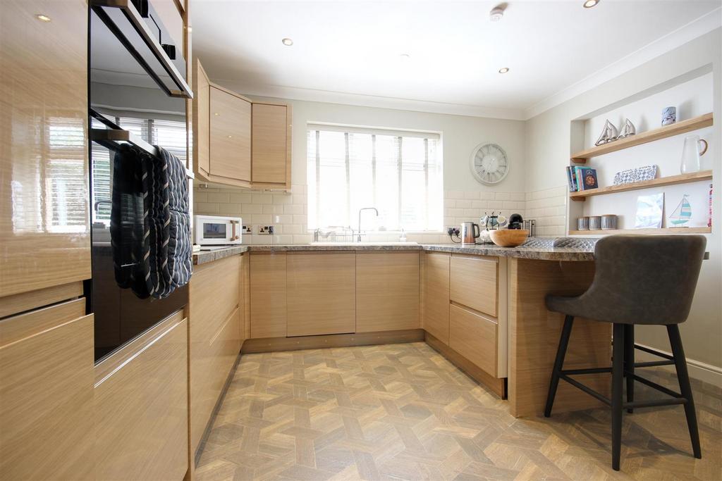Dining kitchen