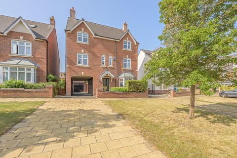 Cardinal Close, Harborne Birmingham
