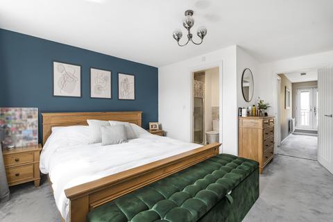 142 Camp Road, Upper Heyford, Bicester, OX25 5AG