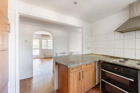 2 bedroom flat for sale, Knox Court, Stockwell, London, SW4