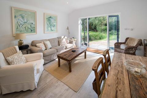 2 bedroom detached bungalow to rent, Main Road , Horringford