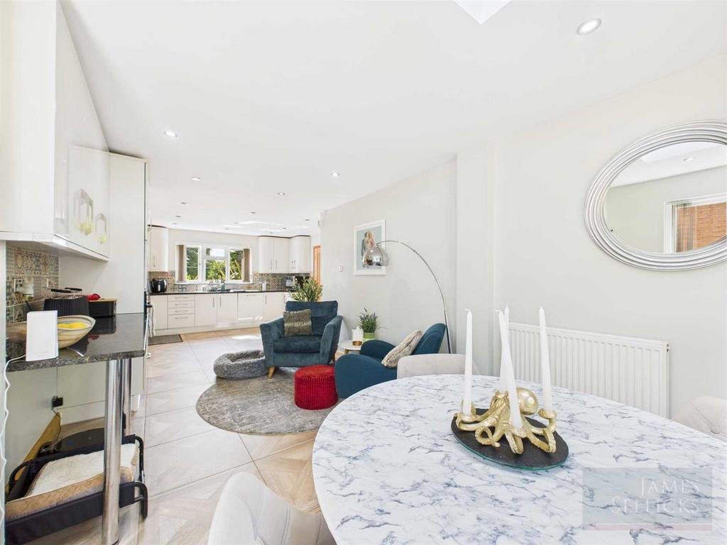 Open Plan Living Dining Kitchen