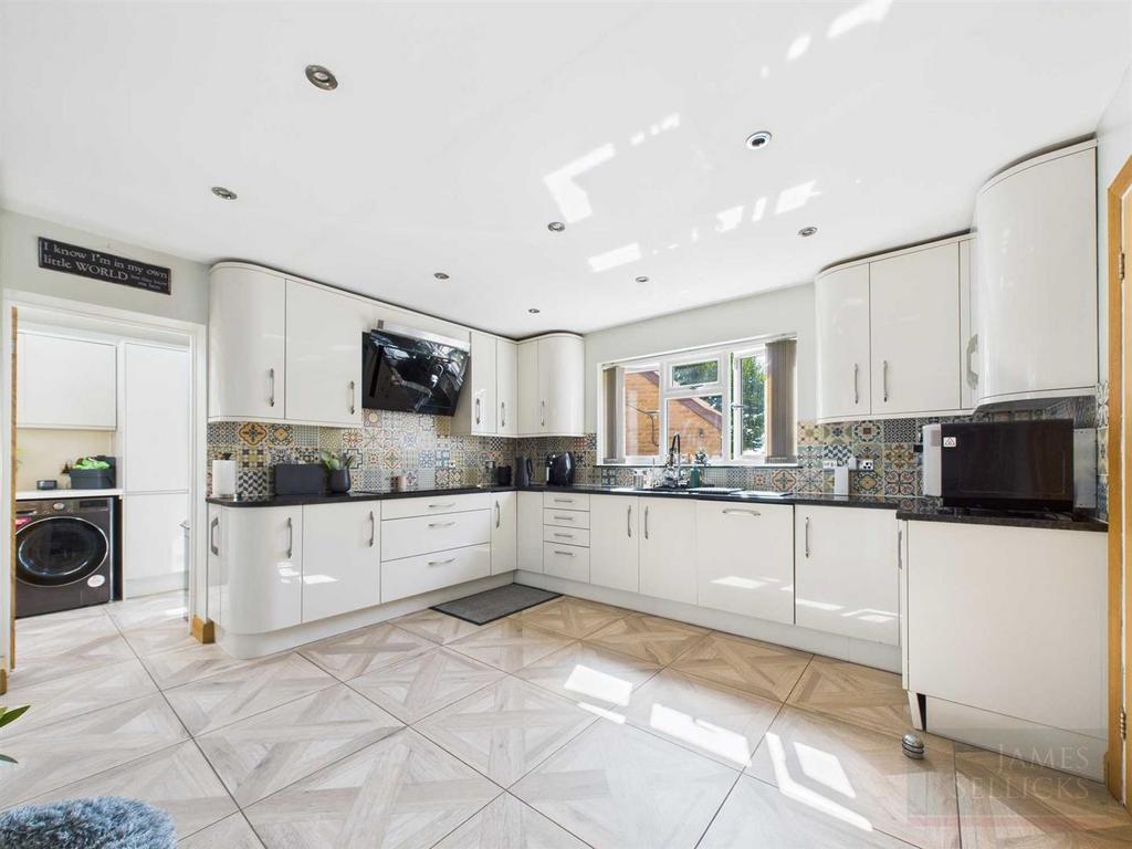 Open Plan Living Dining Kitchen