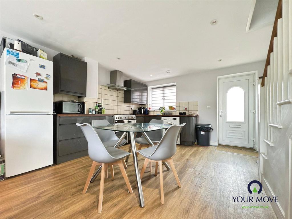 Kitchen/Dining Area