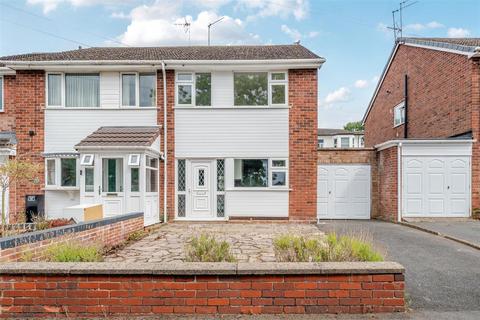 3 bedroom semi-detached house for sale, Lyndhurst Drive, Kidderminster