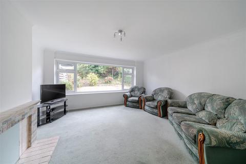 3 bedroom semi-detached house for sale, Lyndhurst Drive, Kidderminster
