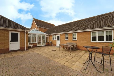 3 Bentley Drive, Lowestoft, NR32 4WA