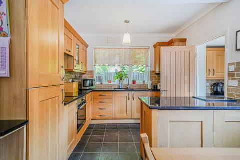 15 Ferndale Road, Birmingham, B28 9AU