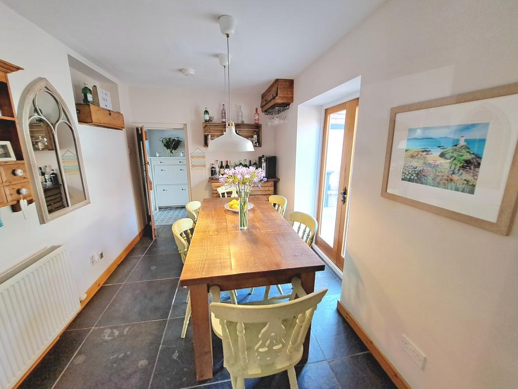 Dining Room.jpg