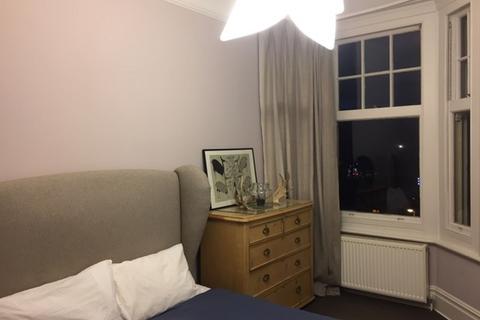 2 bedroom flat to rent, Holland Road, Hove BN3