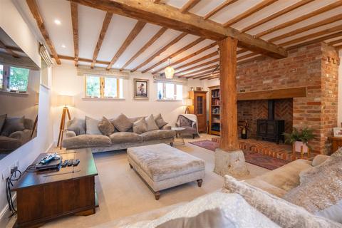 6 bedroom character property for sale, Rochester Road, Burham
