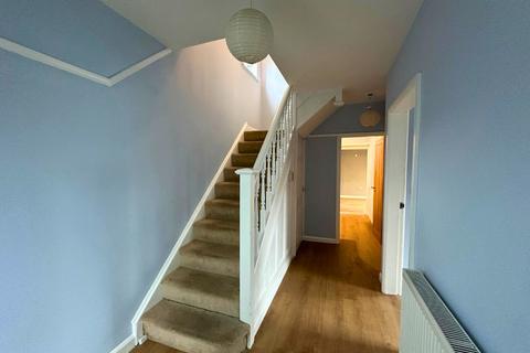 4 bedroom detached house to rent, Holdale Road, Nottingham