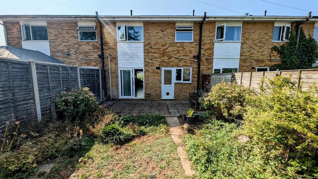 5 Sunningdale rear garden 2.jpg