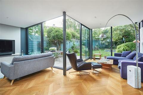 5 bedroom house to rent, Hertford Avenue, London SW14