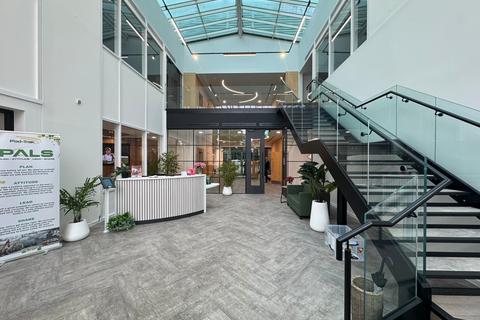 Office to rent, Oxford Rd Uxbridge UB9 4BF