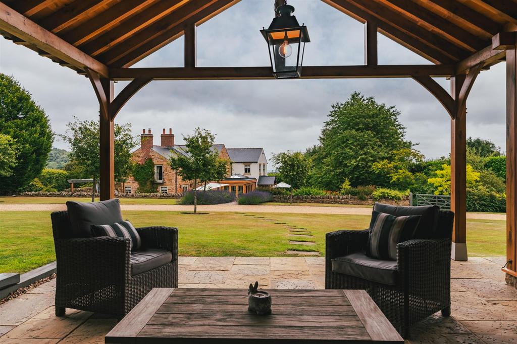 Detached Annexe
