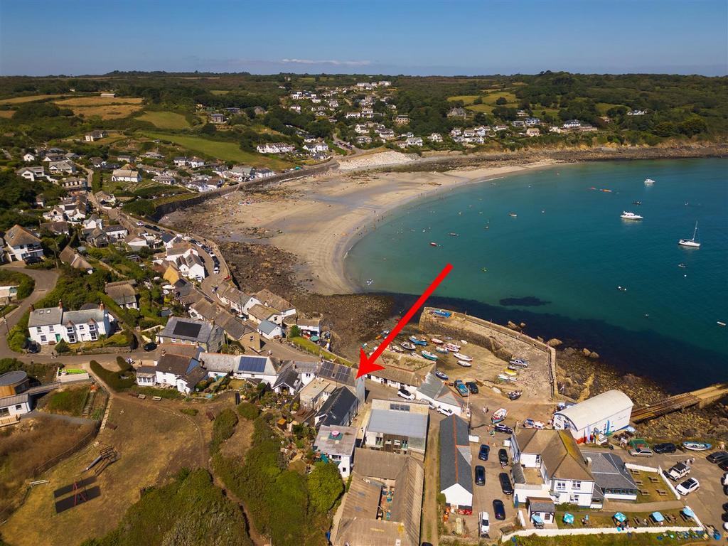 Granville, Coverack-04 arrow.jpg