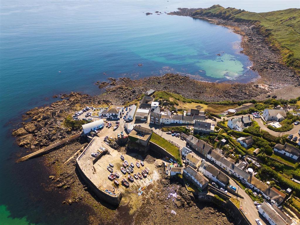 Granville, Coverack-02.jpg