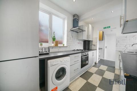 undefined, Burns Avenue, Southall UB1