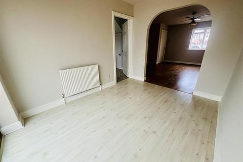 24 Appletree Way, Sherburn In Elmet, Leeds, LS25 6DQ