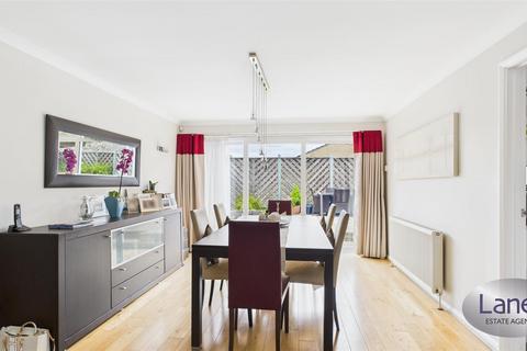4 bedroom detached house for sale, Park Lane, Cheshunt