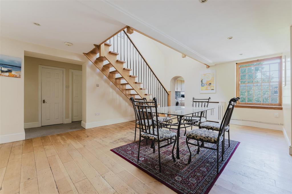 24 Osterley Recp 2.jpg