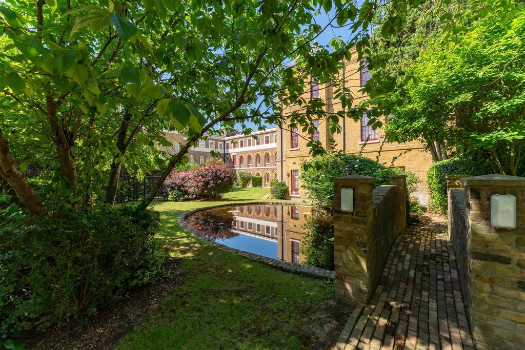 24 Osterley Views Gardens.jpg