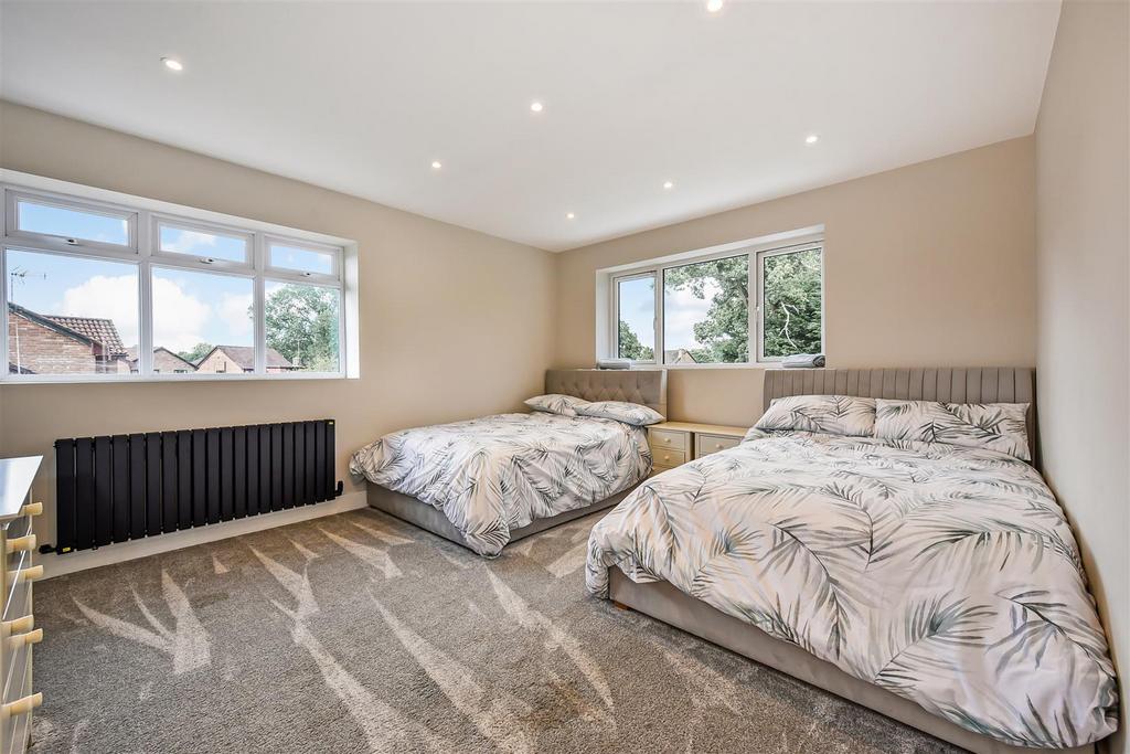 Sketch Ph19 5323899.jpg