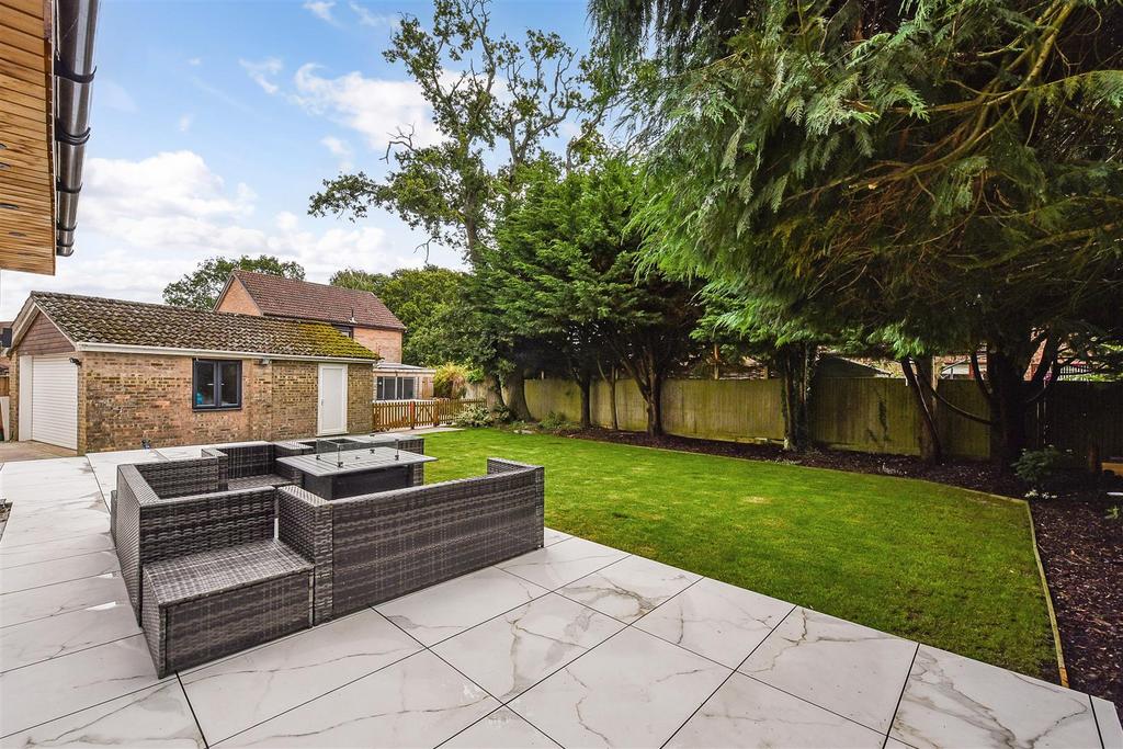 Sketch Ph9 5323881.jpg