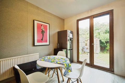 8a Midland Terrace, London, NW10 6DR