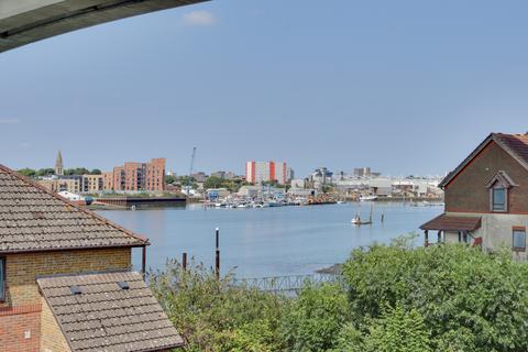 2 bedroom flat for sale, Mitchell Close, Woolston