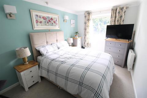 1 bedroom flat for sale, Egypt Esplanade, Cowes PO31