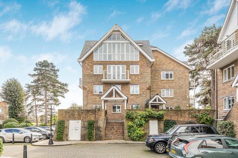 undefined, Thames Close, Hampton, Middlesex, TW12