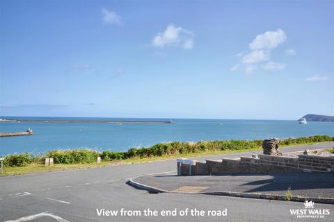 undefined, Feidr Dylan, Fishguard