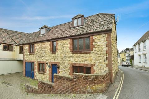 Castle Street, Calne SN11