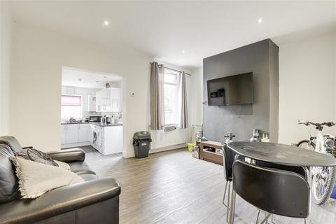 5 bedroom terraced house for sale, Portland Road, Hucknall NG15