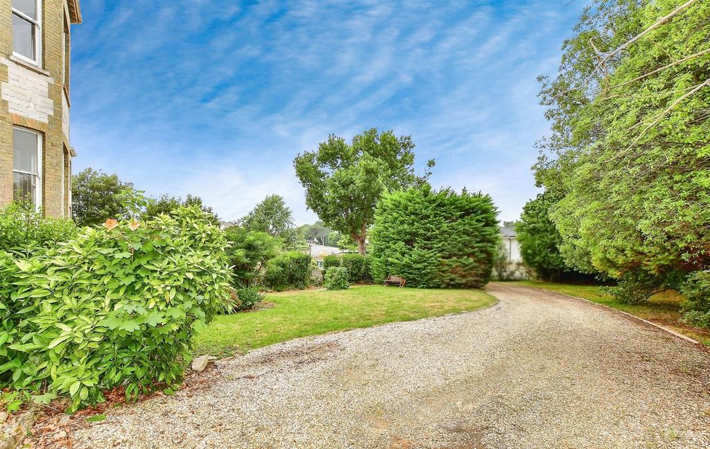 *Driveway Parking*