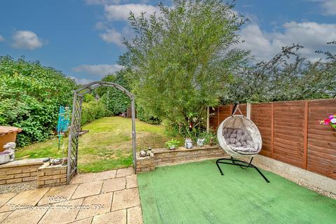 4 bedroom semi-detached house for sale, Stonelea, Walsall WS9