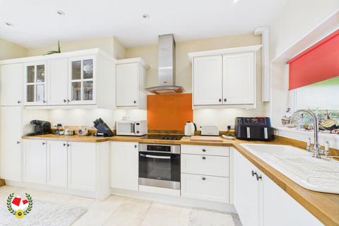 21 Cotteswold Road, Gloucester, GL4 6RG