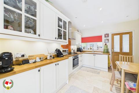 21 Cotteswold Road, Gloucester, GL4 6RG