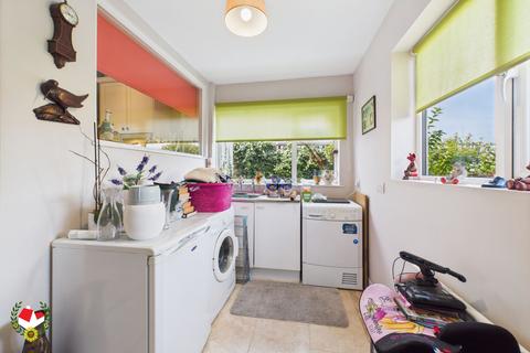 21 Cotteswold Road, Gloucester, GL4 6RG